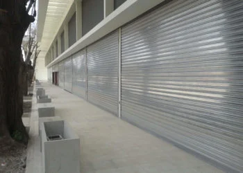 Cortinas metálicas Centro Comercial Maipu