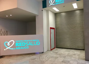 Cortinas metálicas Red Salud Parque Arauco