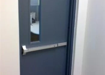 Puerta de Seguridad Antiflama con Mirilla