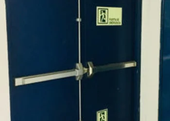 Puerta seguridad Doble Parque Arauco